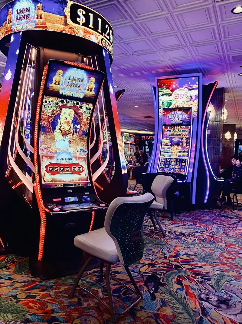 Mechanics Fit for Royalty: How Cascading Reels and Expanding Wilds Are Redefining the Australian Slot Experience